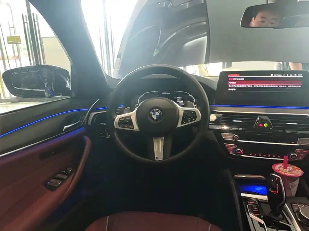 BMW 5 Series — фото 10