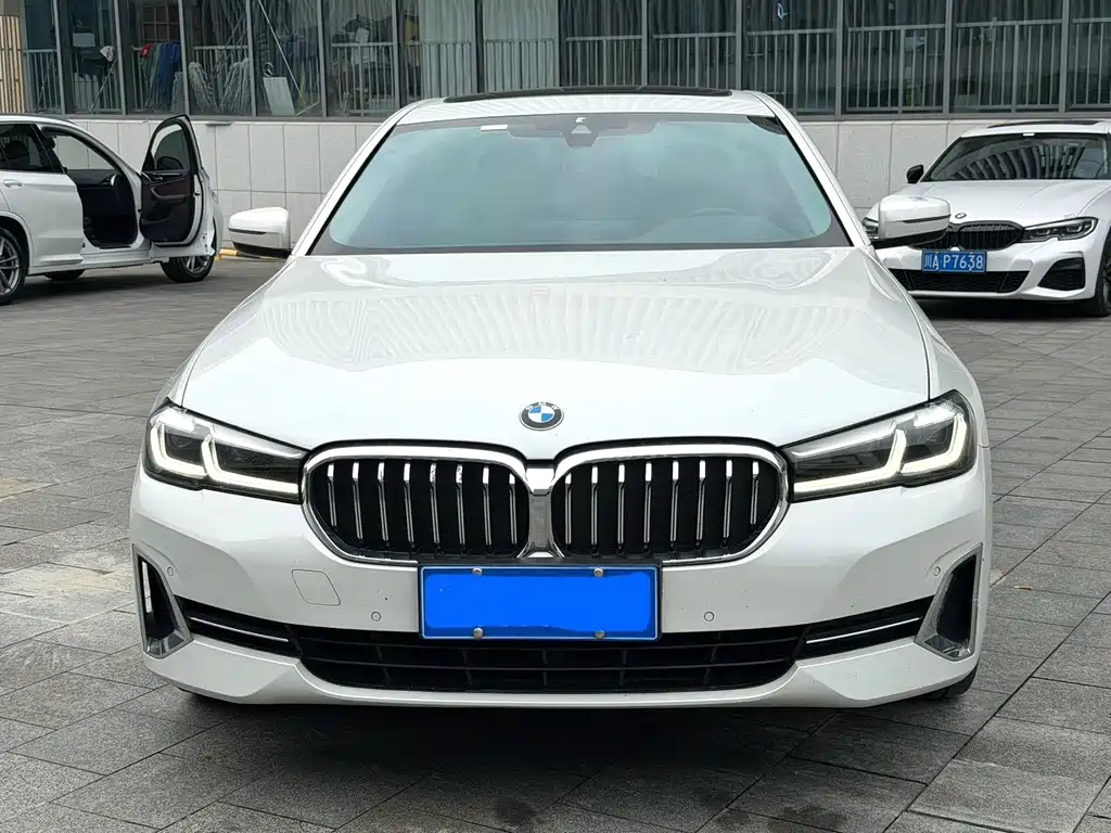 BMW 5 Series — фото 2