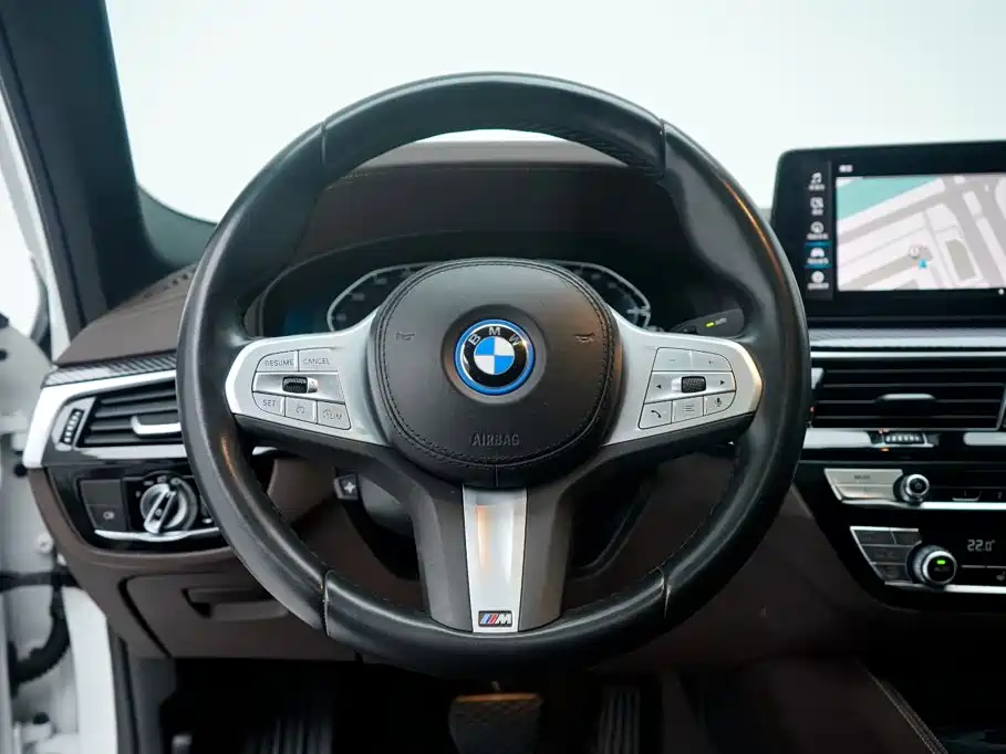 BMW 5 Series New Energy — фото 15