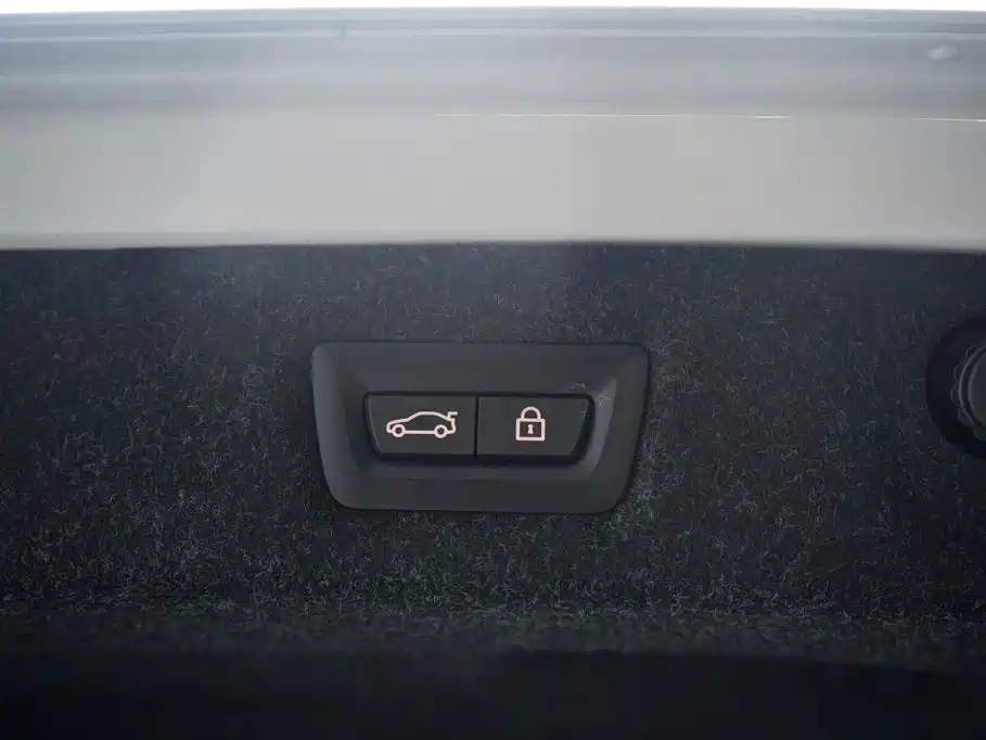 BMW 5 Series New Energy — фото 20