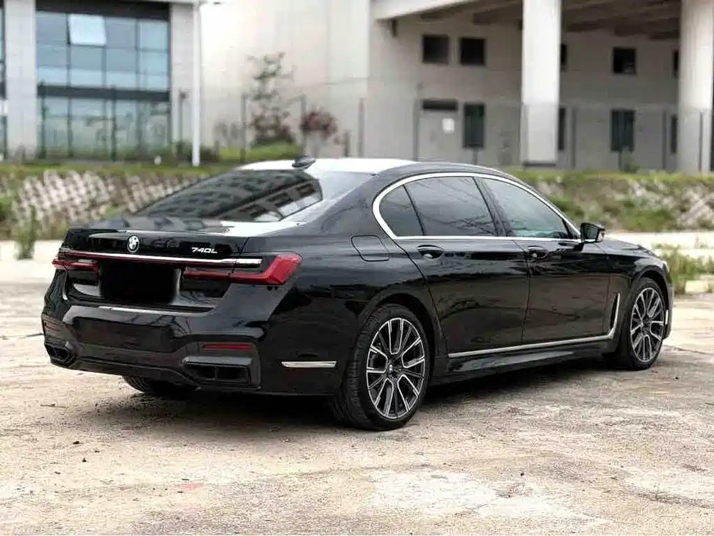 BMW 7 Series — фото 5