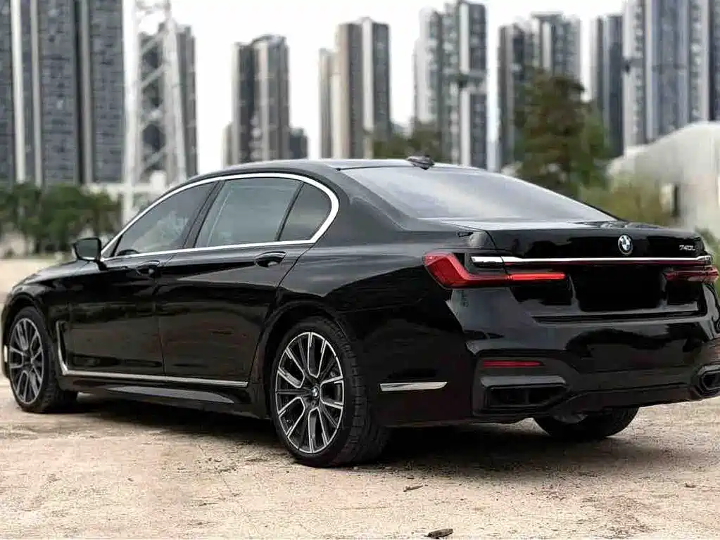 BMW 7 Series — фото 6