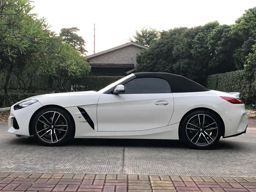 BMW Z4 — фото 4