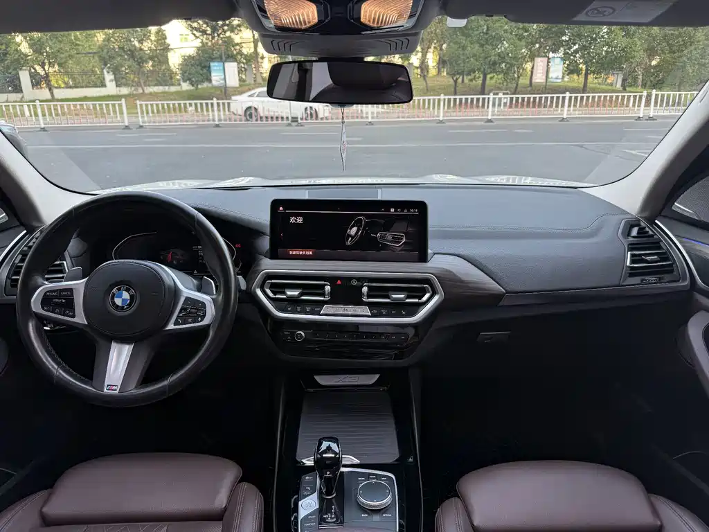 BMW X3 — фото 10