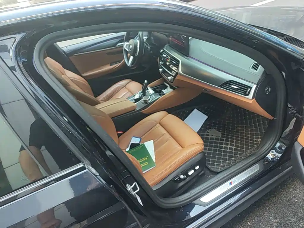 BMW 5 Series (Import) — фото 19