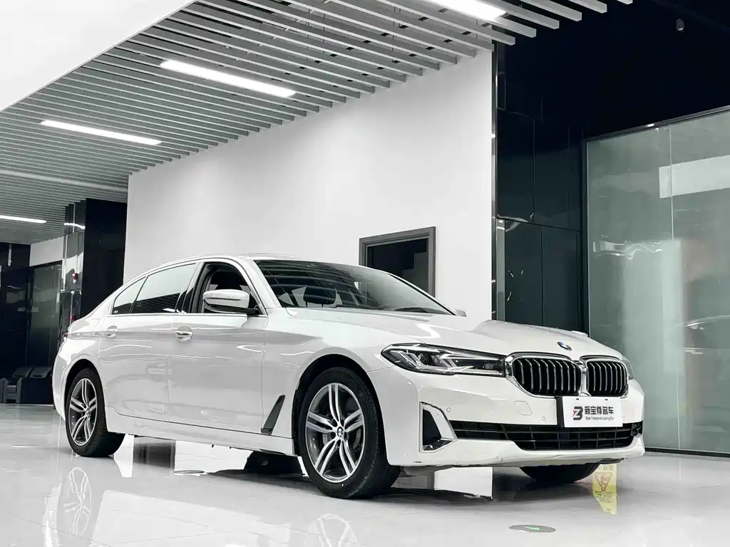 BMW 5 Series — фото 3