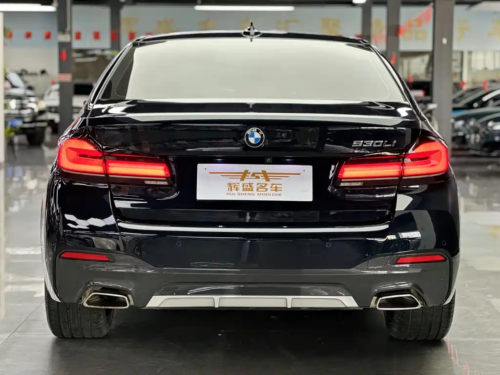 BMW 5 Series — фото 9