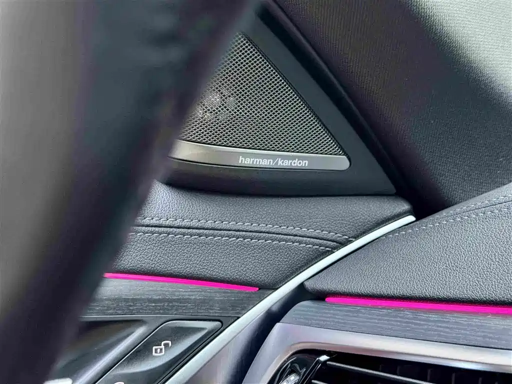 BMW 5 Series — фото 16