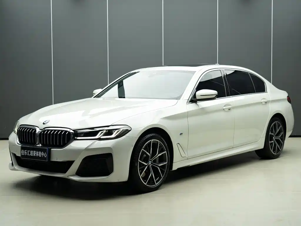 BMW 5 Series — фото 2