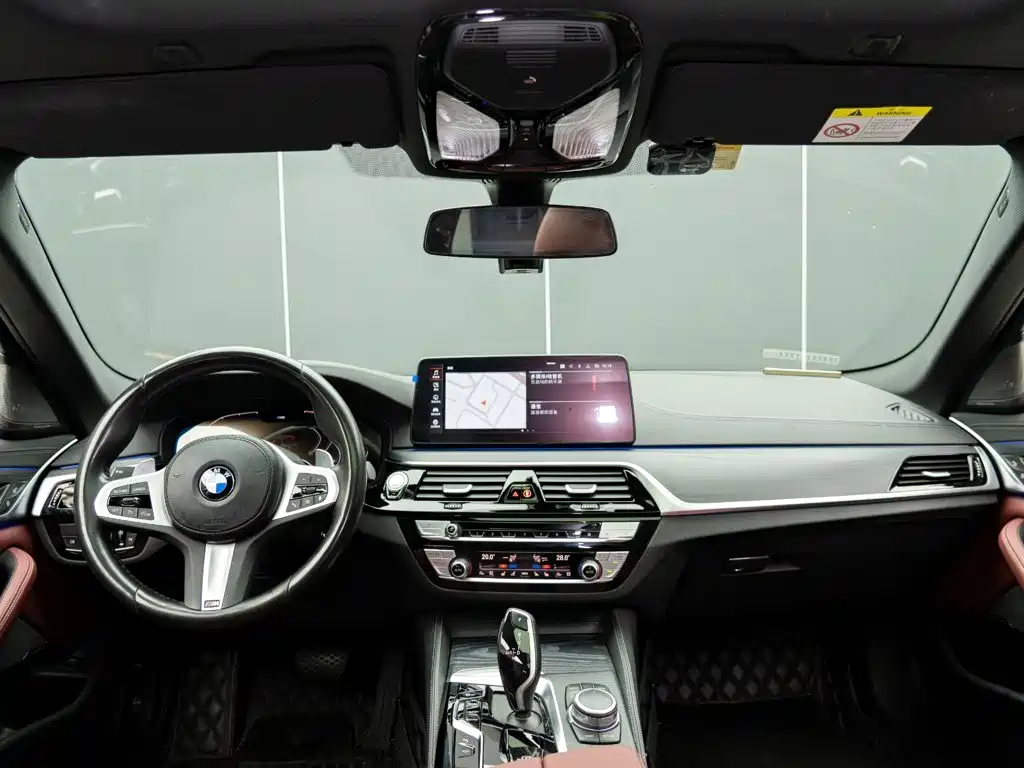 BMW 5 Series — фото 17
