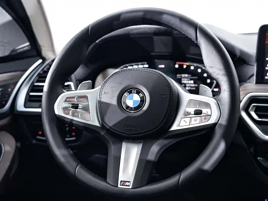BMW X3 — фото 15