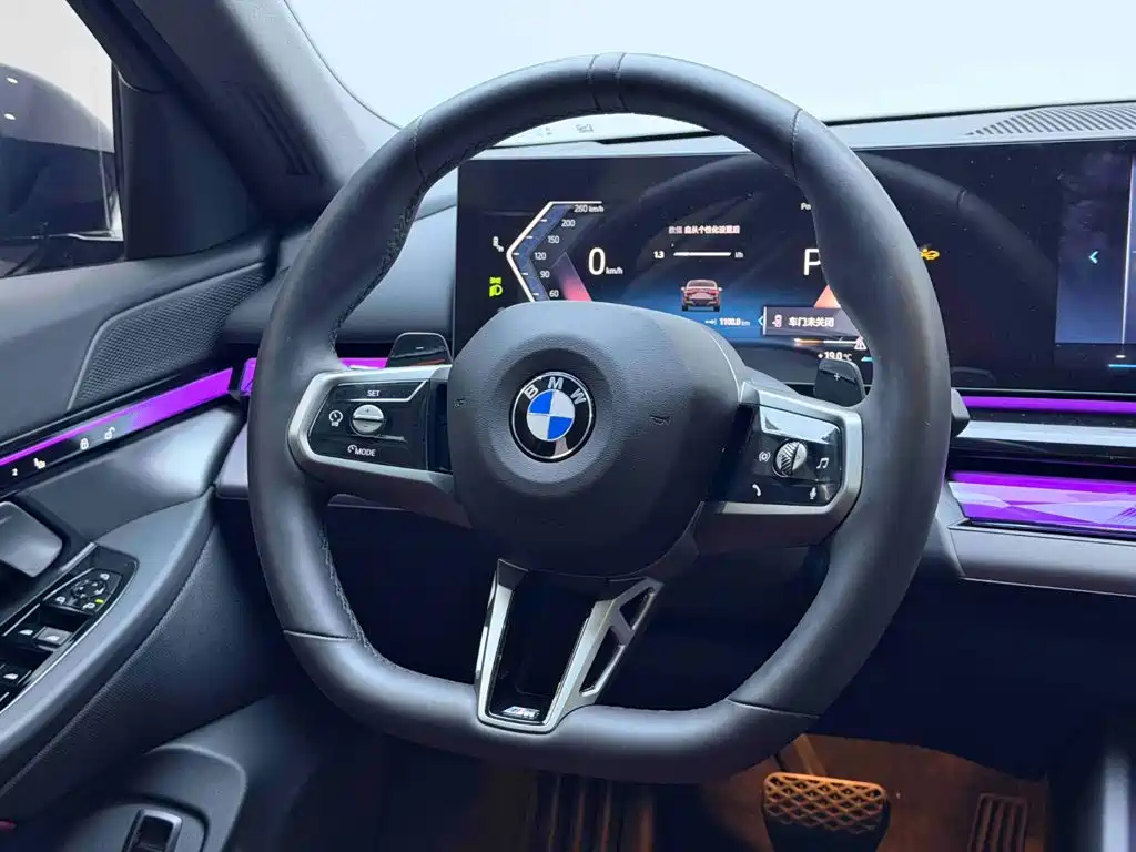 BMW 5 Series — фото 11