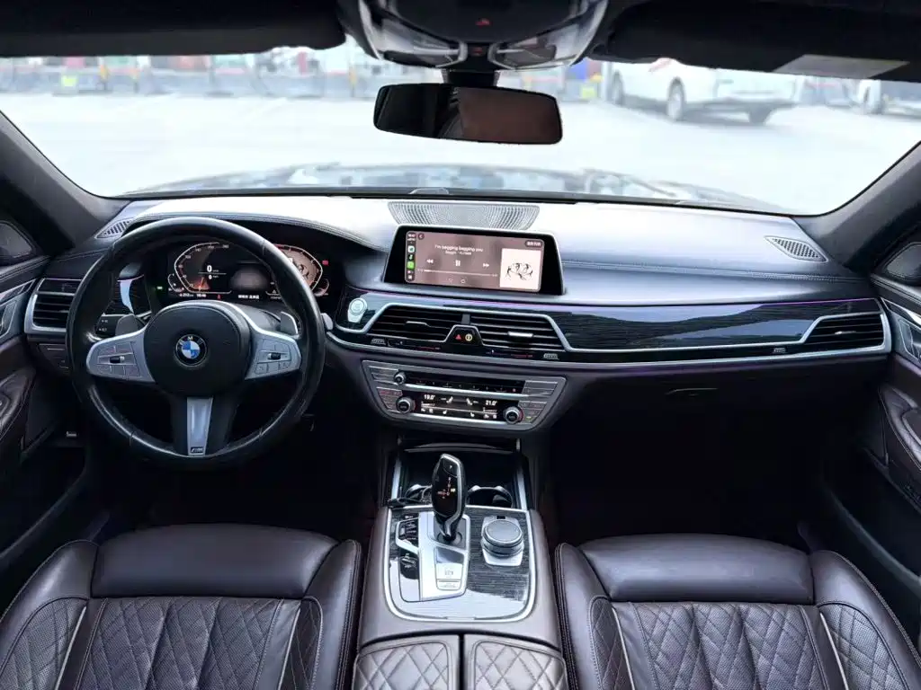 BMW 7 Series — фото 4