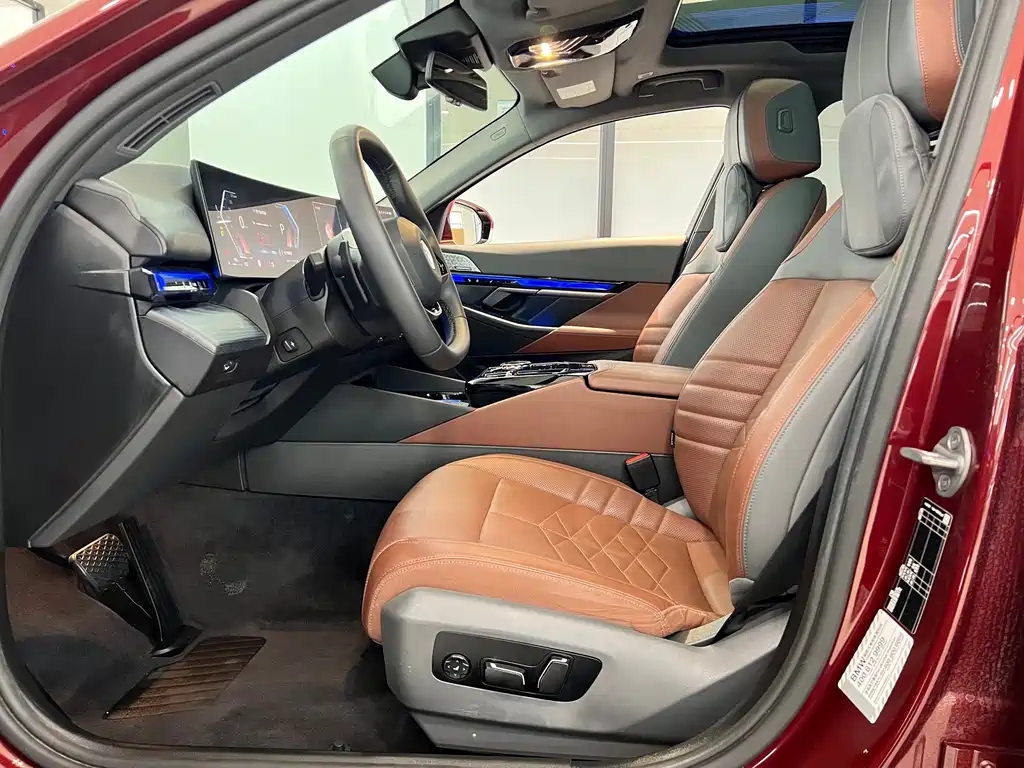 BMW 5 Series — фото 10