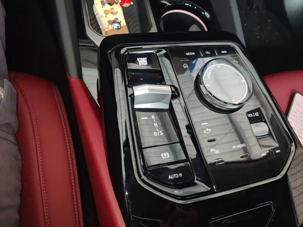 BMW 5 Series — фото 13