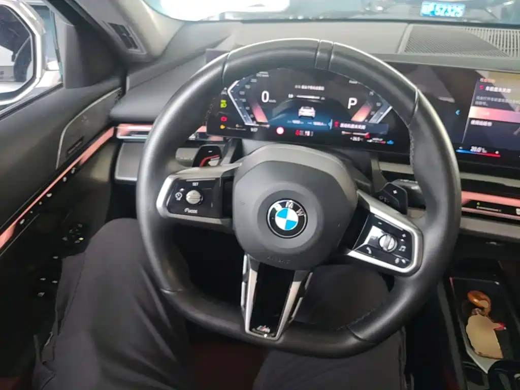 BMW 5 Series — фото 10