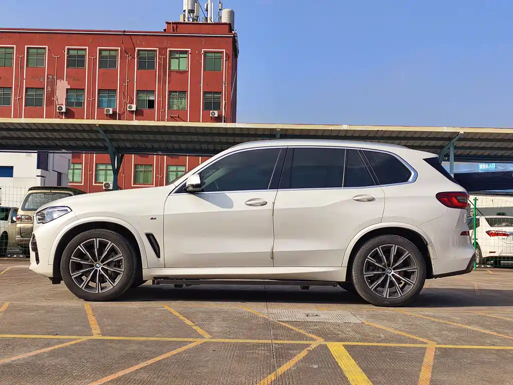 BMW X5 (Import) — фото 15