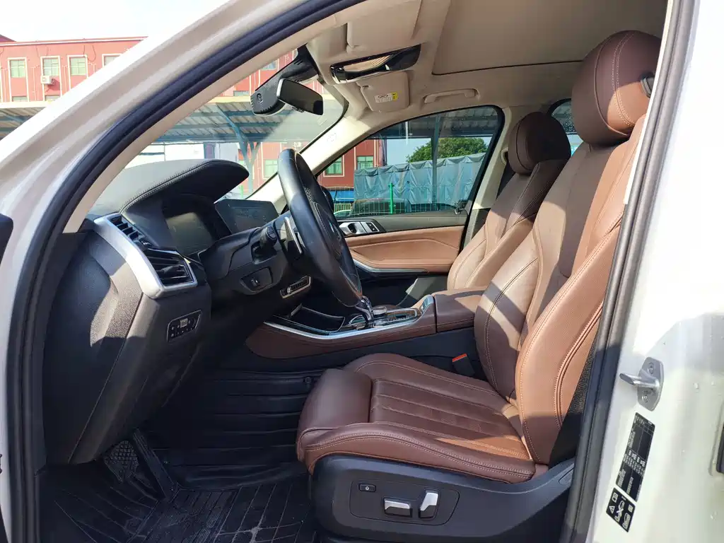 BMW X5 (Import) — фото 6