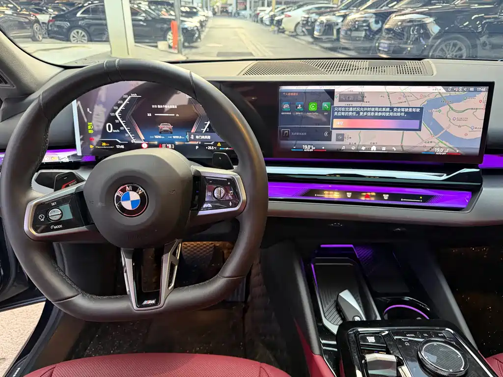 BMW 5 Series — фото 13