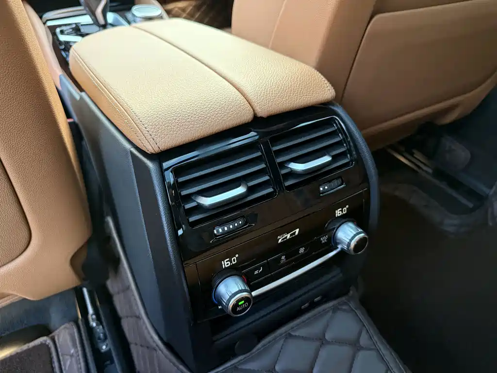 BMW 6 Series GT — фото 15