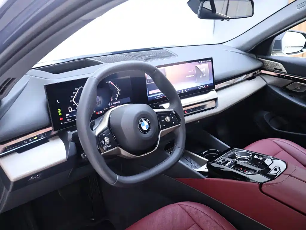 BMW 5 Series — фото 11