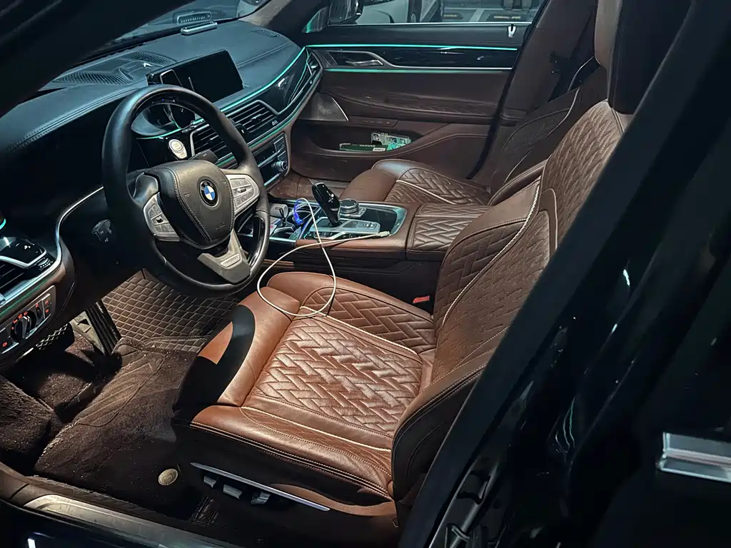 BMW 7 Series — фото 6