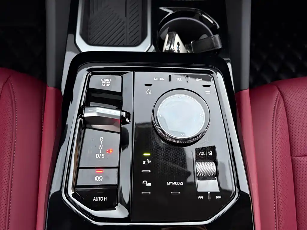 BMW 5 Series — фото 15