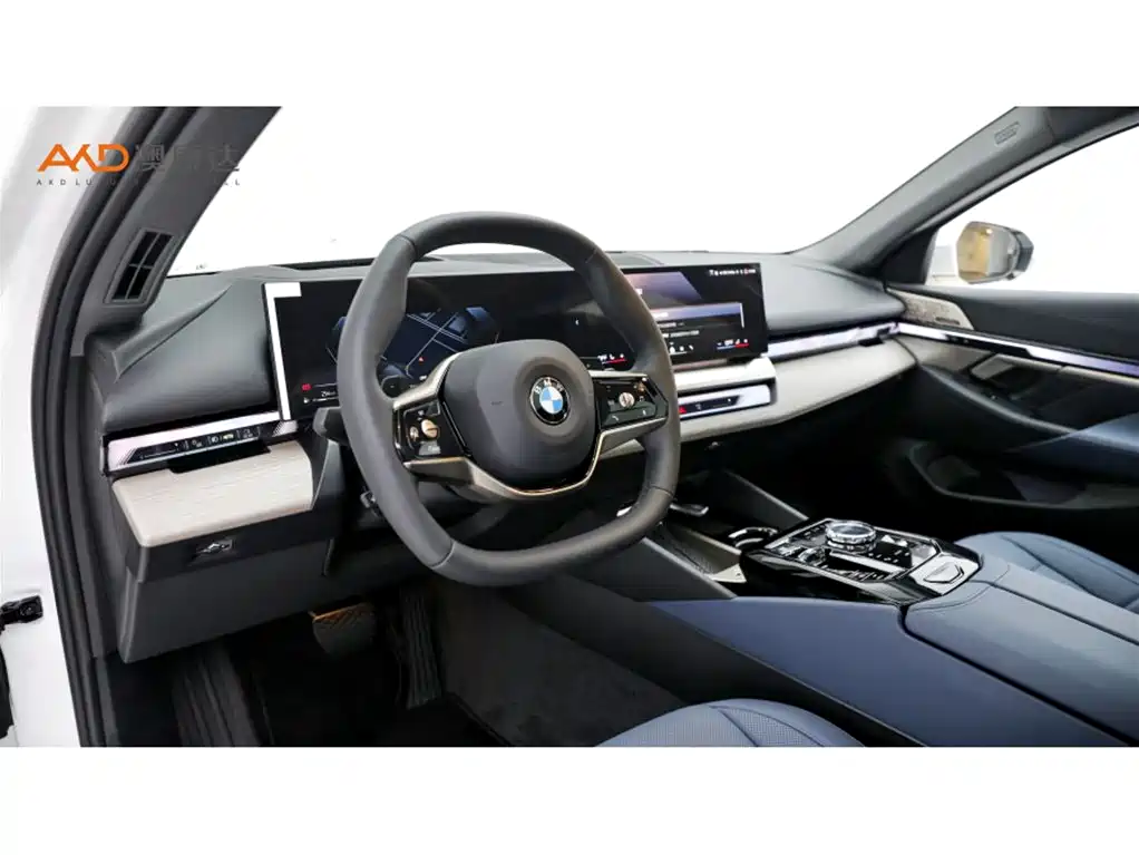 BMW 5 Series — фото 6