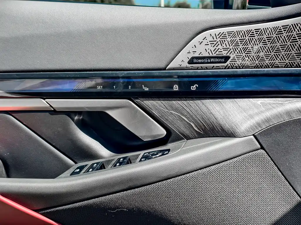 BMW 5 Series — фото 17