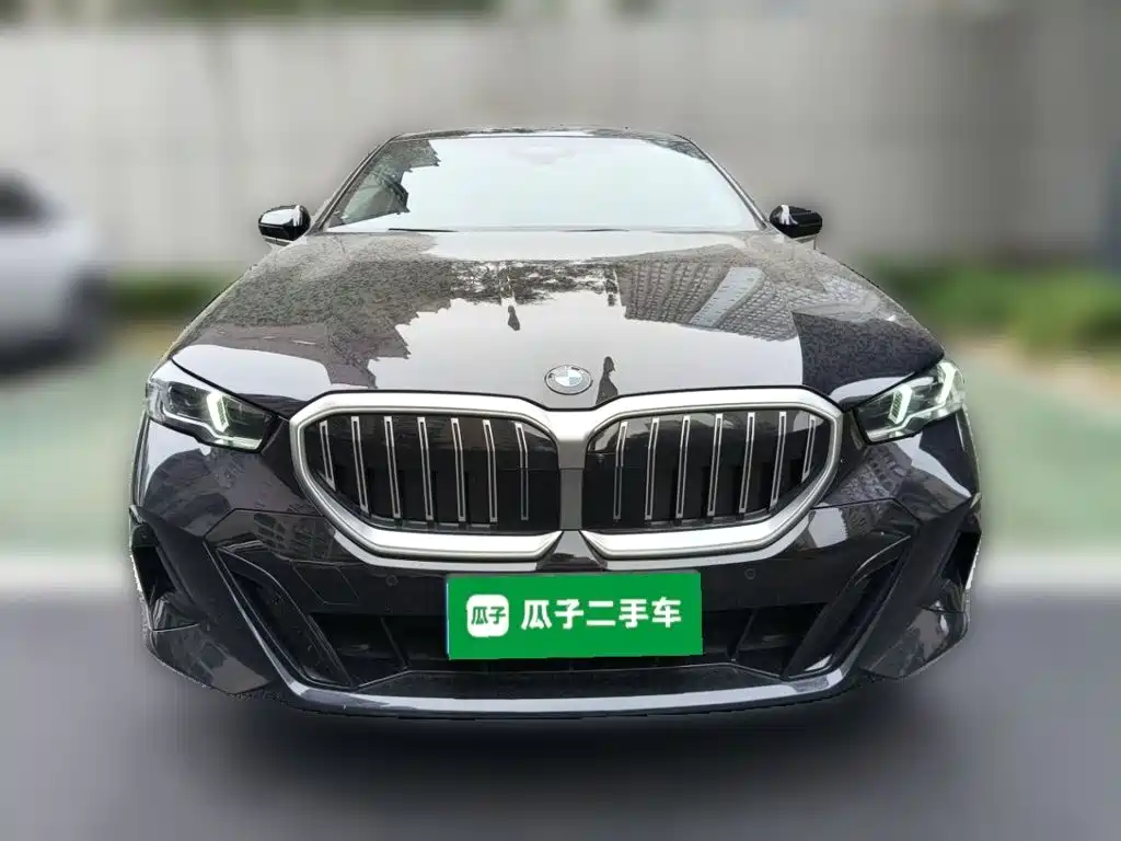 BMW 5 Series — фото 22