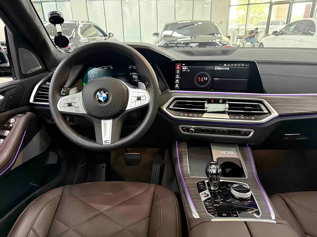 BMW X5 — фото 17