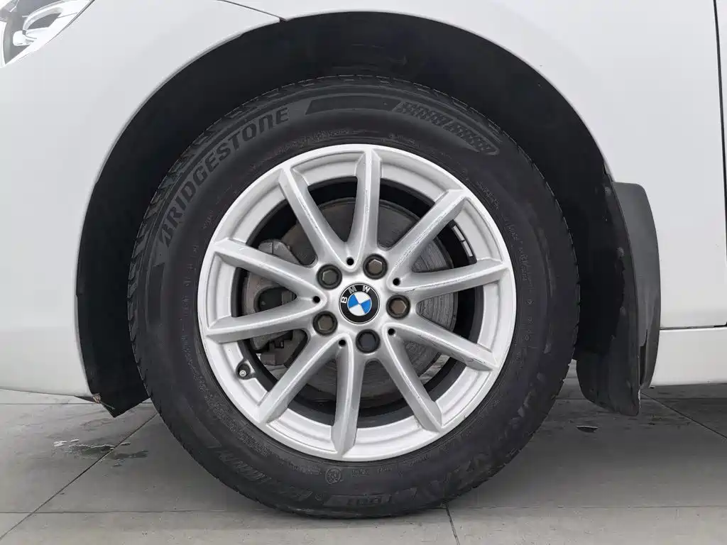 BMW 2 Series Active Tourer — фото 17