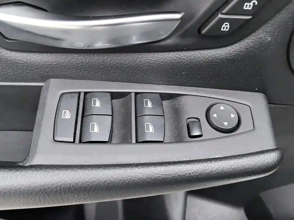 BMW 2 Series Active Tourer — фото 9
