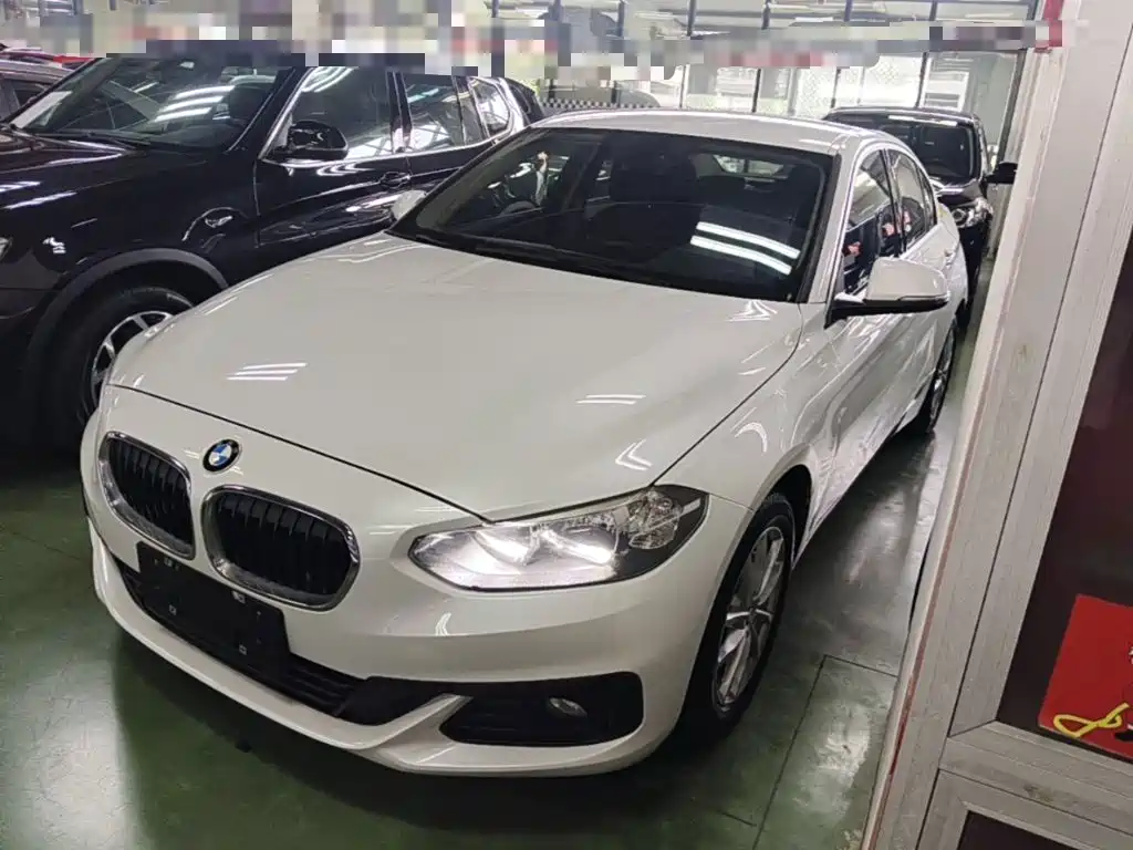 BMW 1 Series — фото 1
