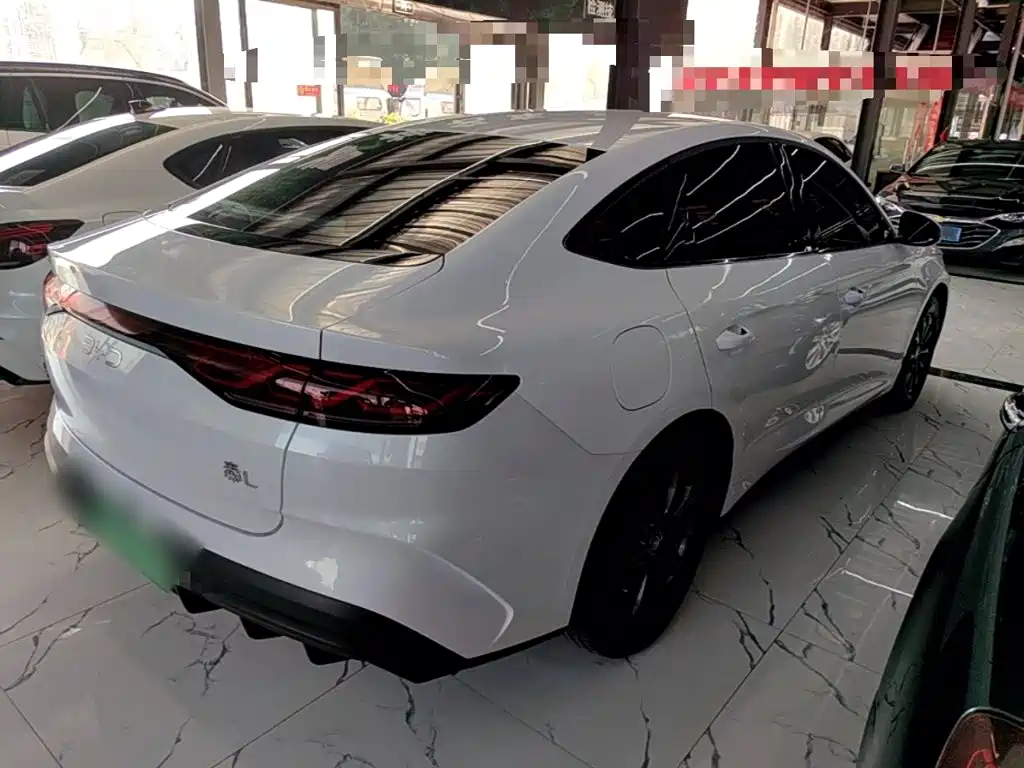 BYD Qin L — фото 6