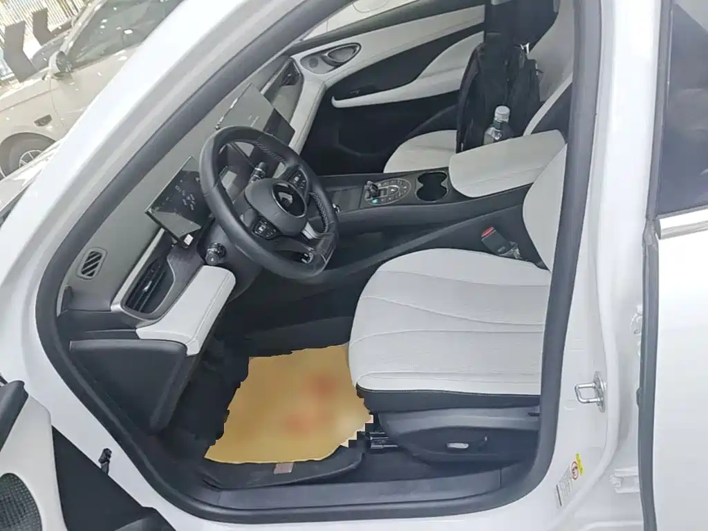 BYD Seal 05 DM-i — фото 14