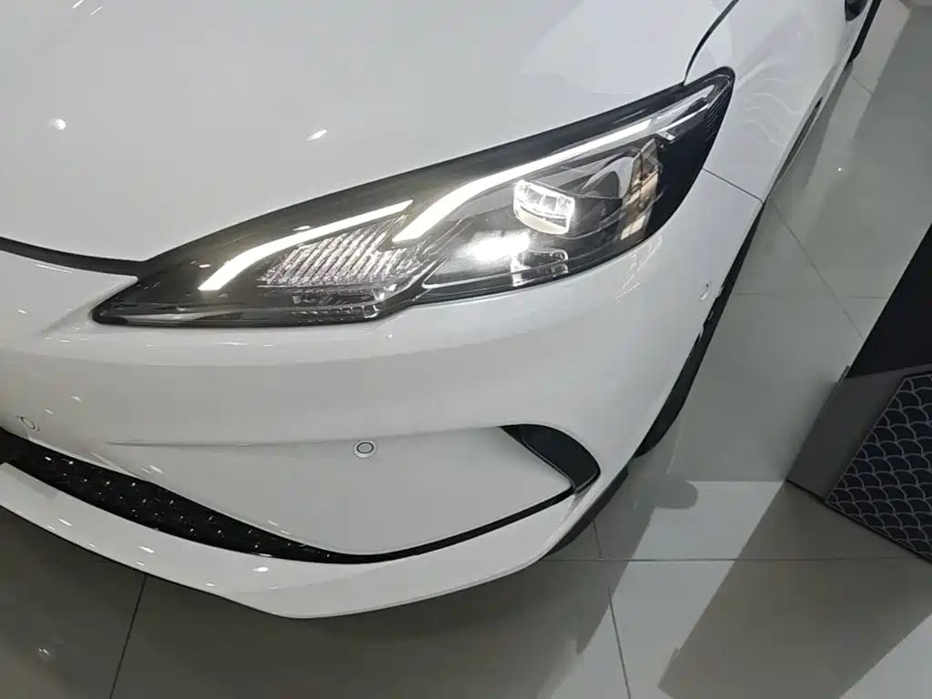 BYD Seal 05 DM-i — фото 23