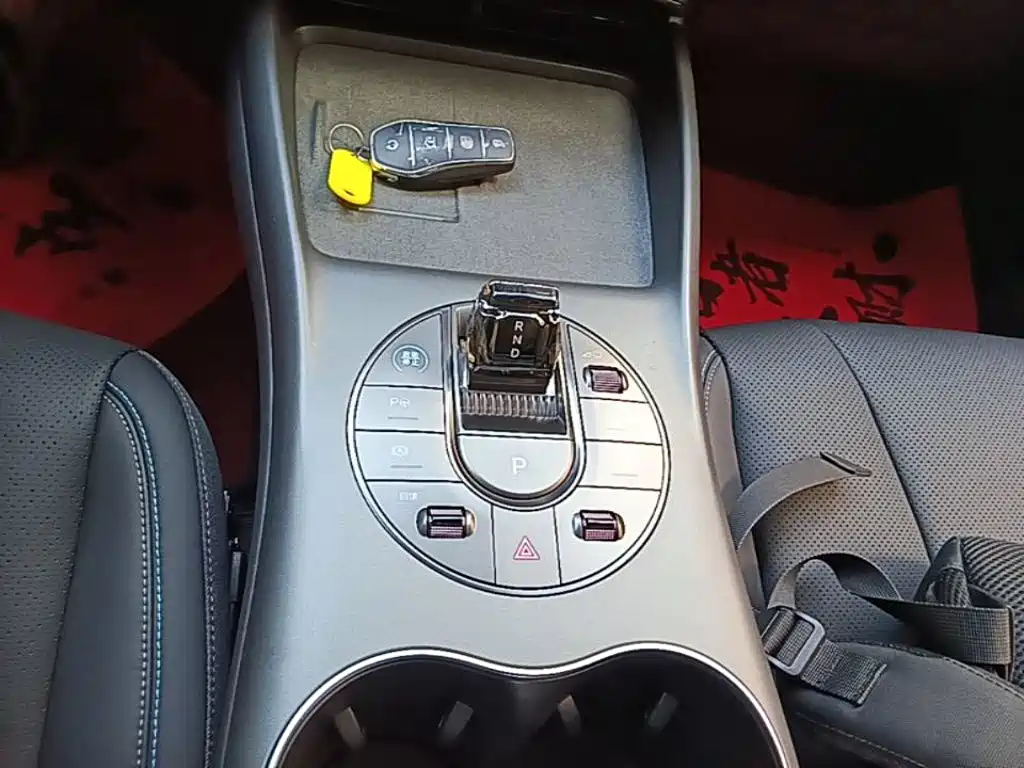 BYD Seal — фото 13