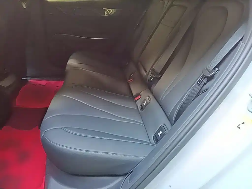 BYD Seal — фото 16