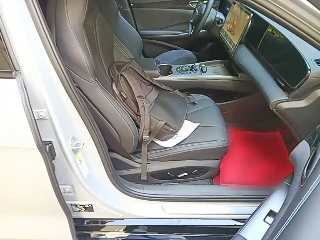 BYD Seal — фото 24