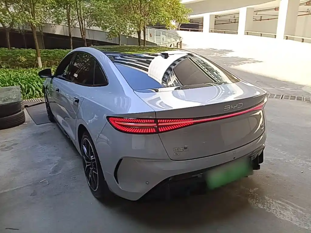 BYD Seal — фото 4