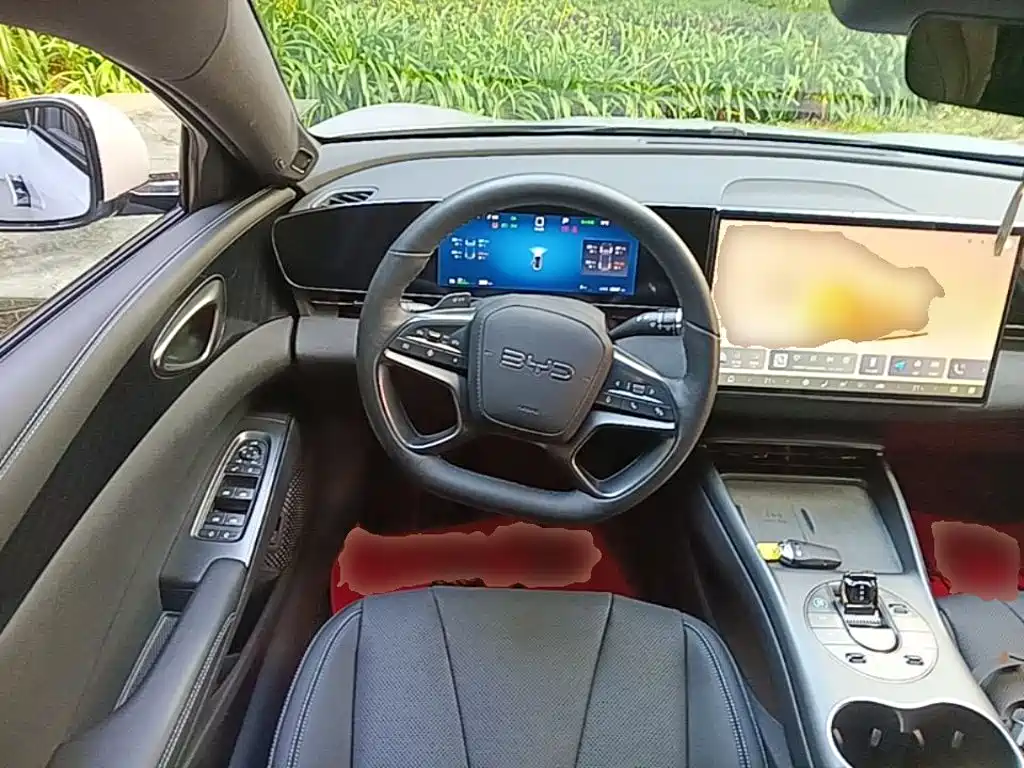 BYD Seal — фото 10