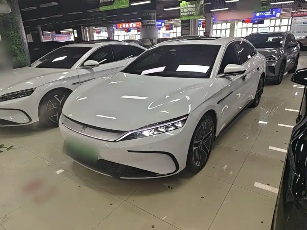 BYD Han — фото 1