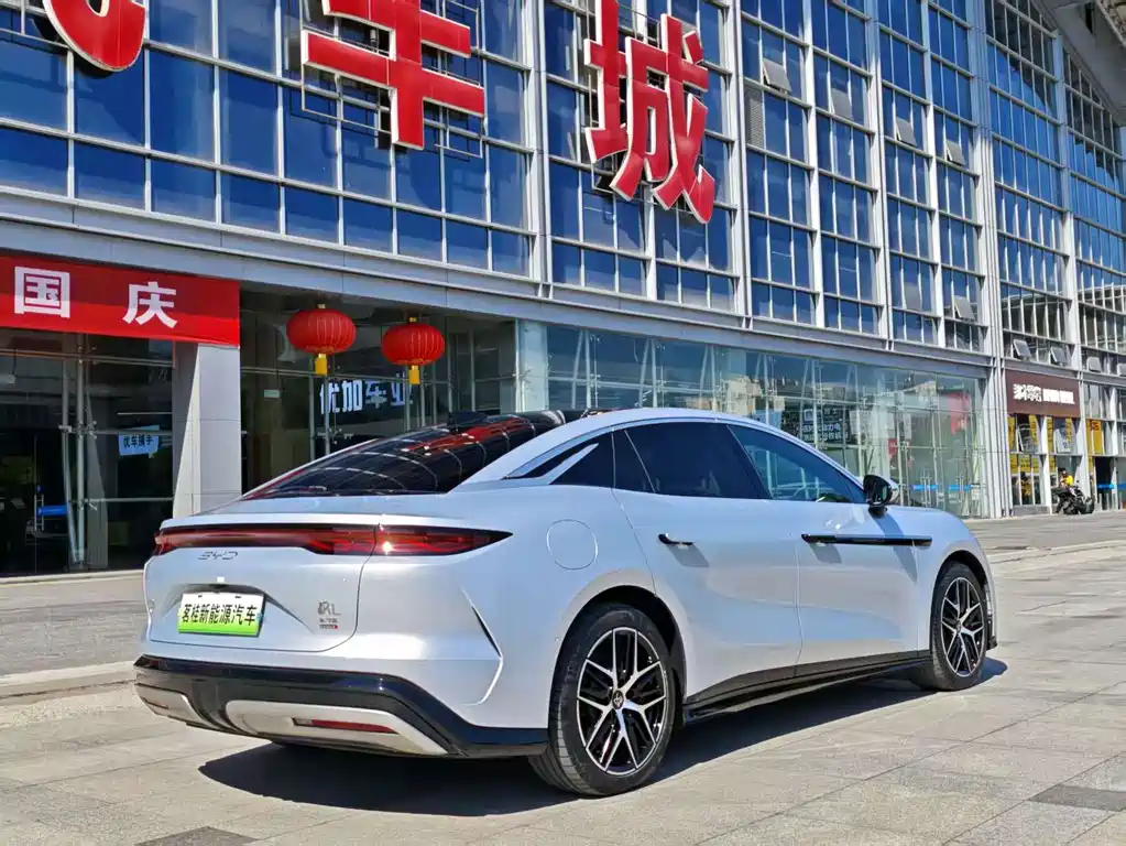 BYD Han L — фото 6