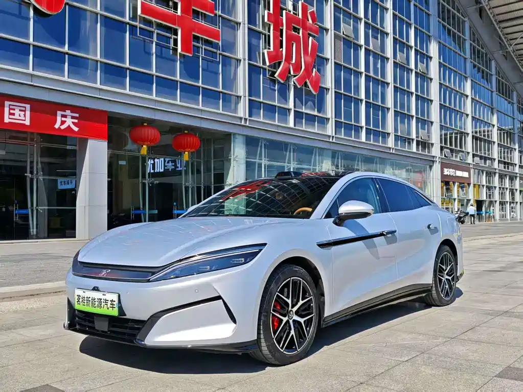 BYD Han L — фото 1