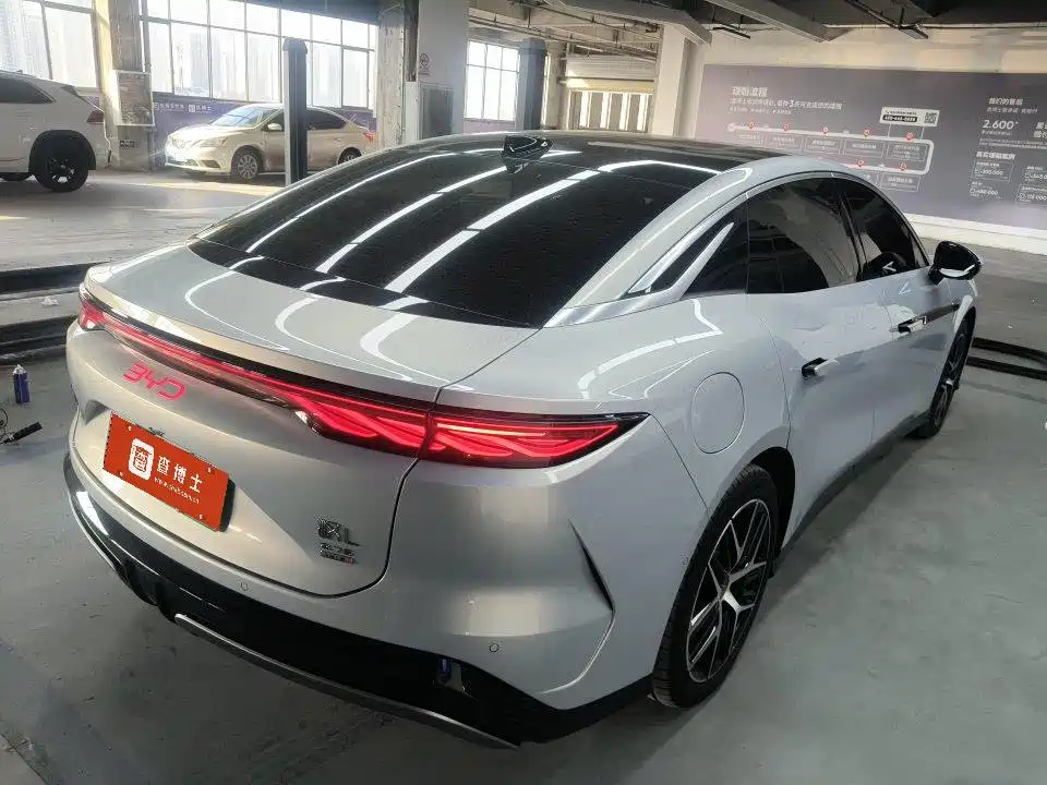 BYD Han L — фото 4