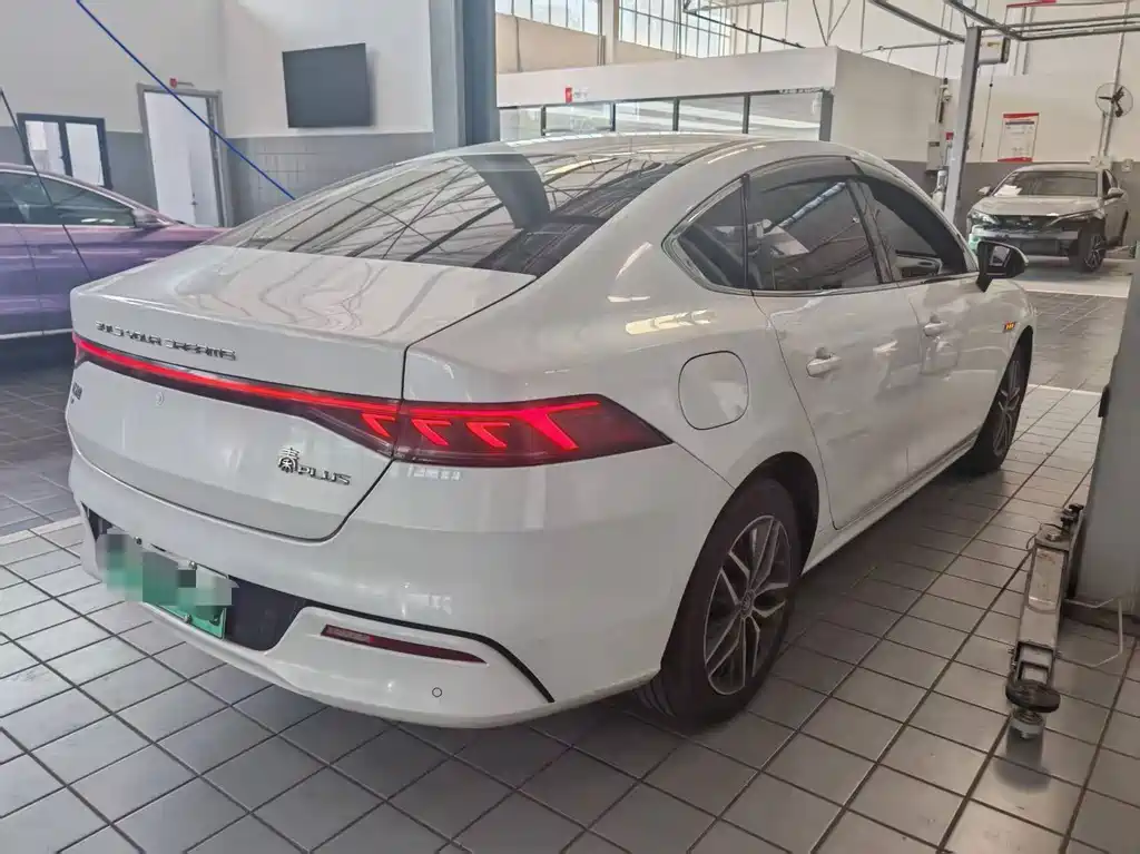 BYD Qin PLUS — фото 9