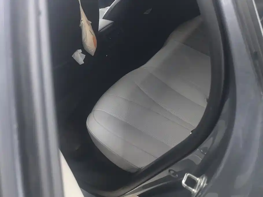 BYD Seal 05 DM-i — фото 11