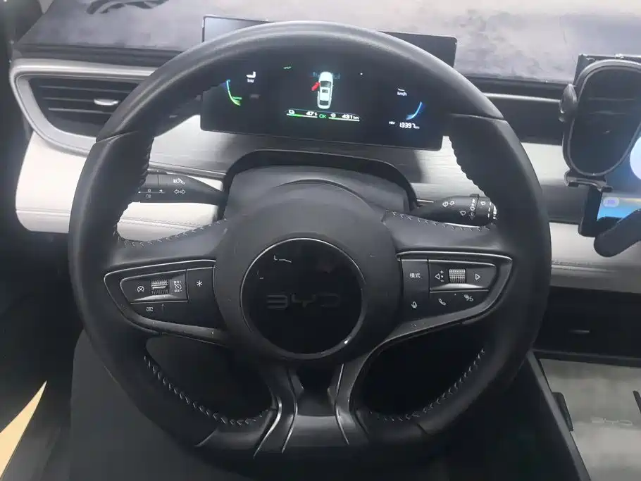 BYD Seal 05 DM-i — фото 15