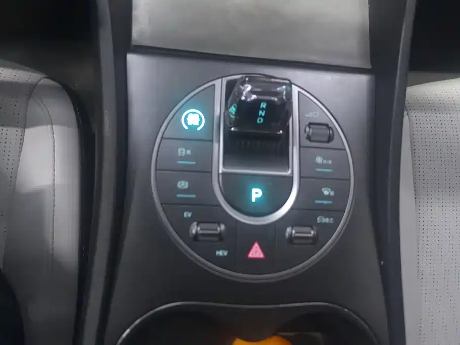 BYD Seal 05 DM-i — фото 16